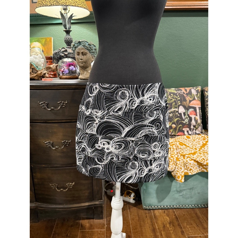 Alfani Womens‎ Black White Abstract Swirl Tiered Mini Skirt Size L Stretch